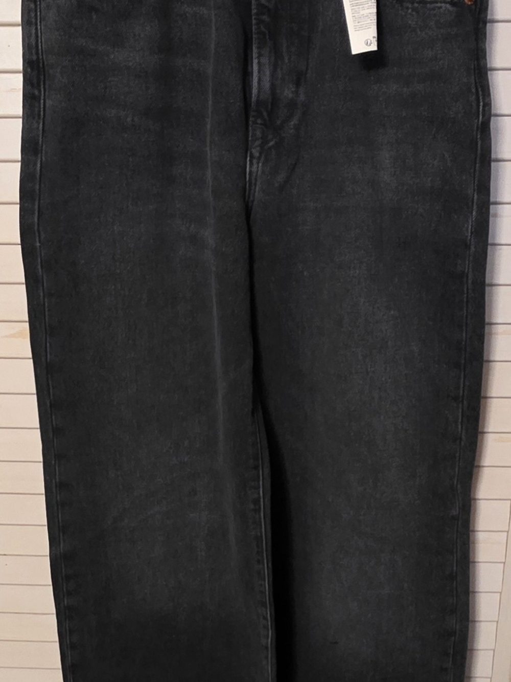 NWT Levi’s Premium Ribcage Wide Leg Jeans in Washed Black - Size 26